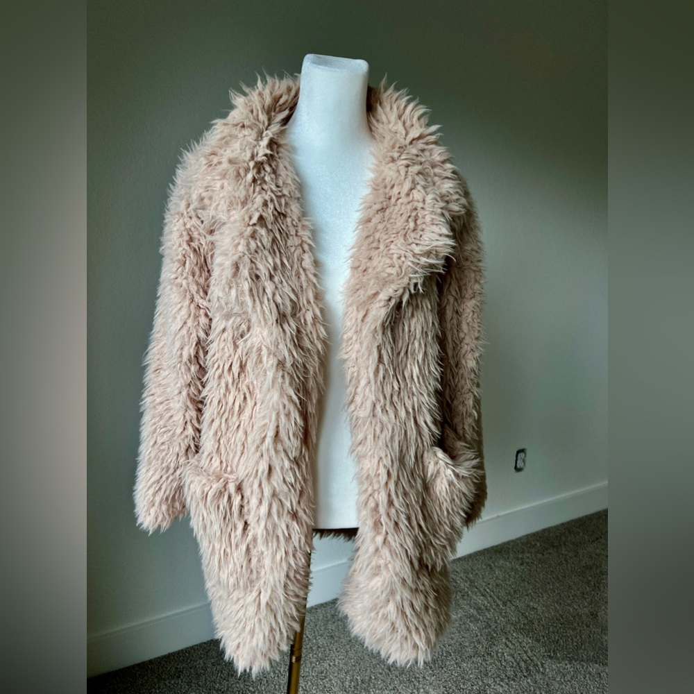 Shag coat - Picture 3 of 8